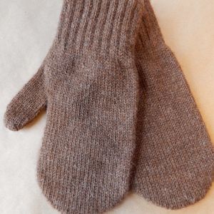 100% Alpaca Mittens